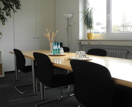 THE FOUNDERS HUB